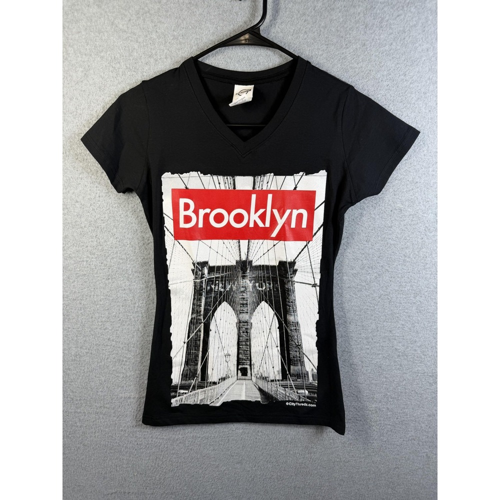 City Thredz Shirt Womens Small Black Brooklyn Bridge Graphic V Neck Tee NYC